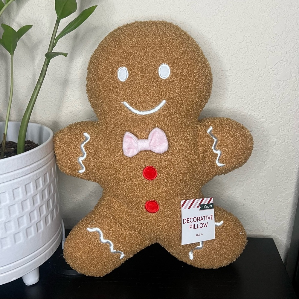 NEW Target Bullseyes Playground Gingerbread Man Pillow